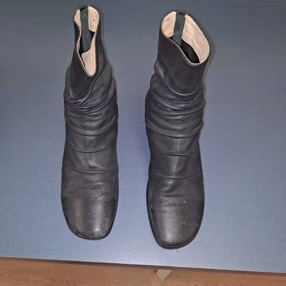 Ladies shoes